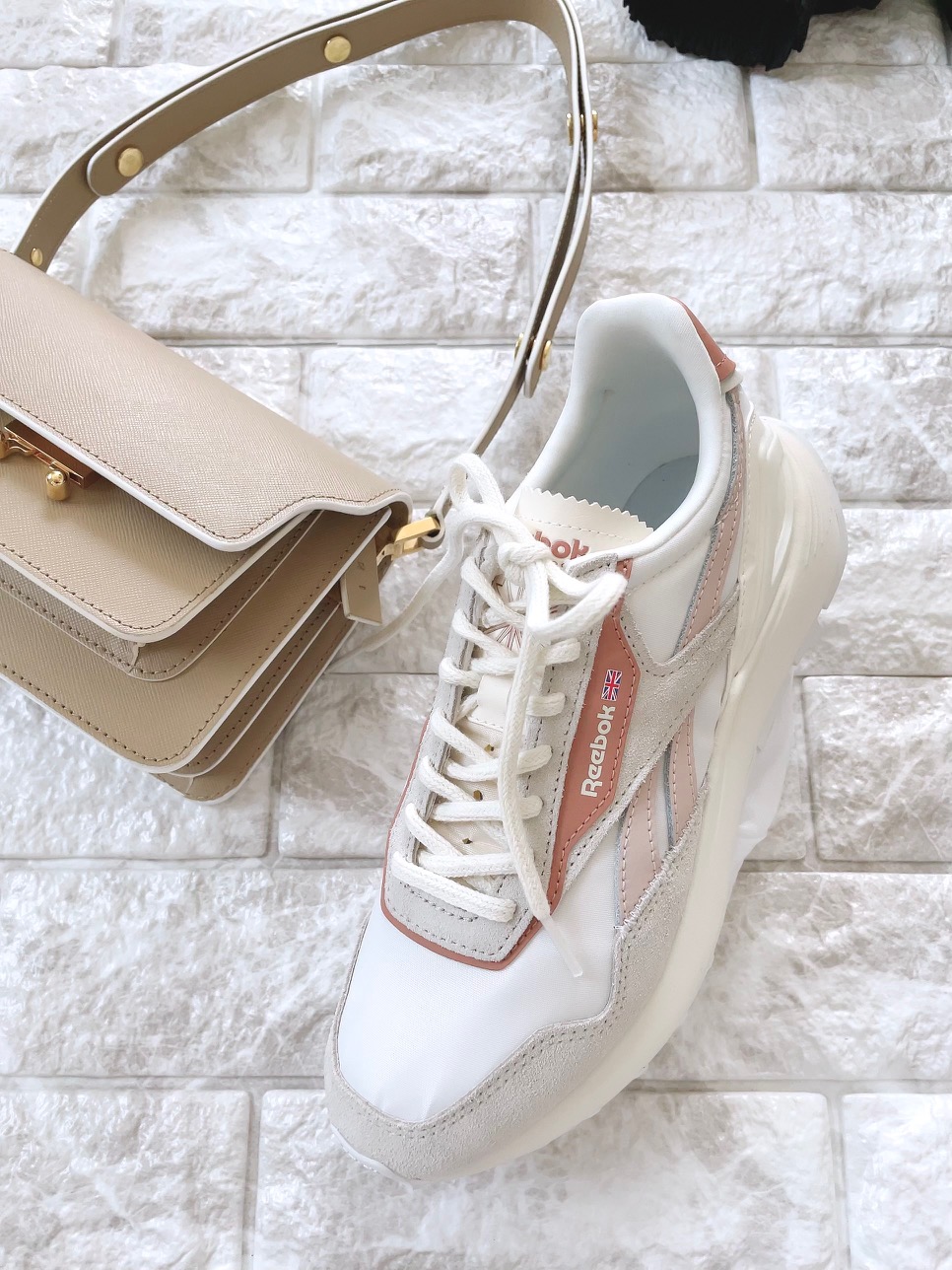 reimagine スニーカー/ベージュ/美品/サイズ40 レザースニーカー - ベージュ | ZARA Japan / 日本