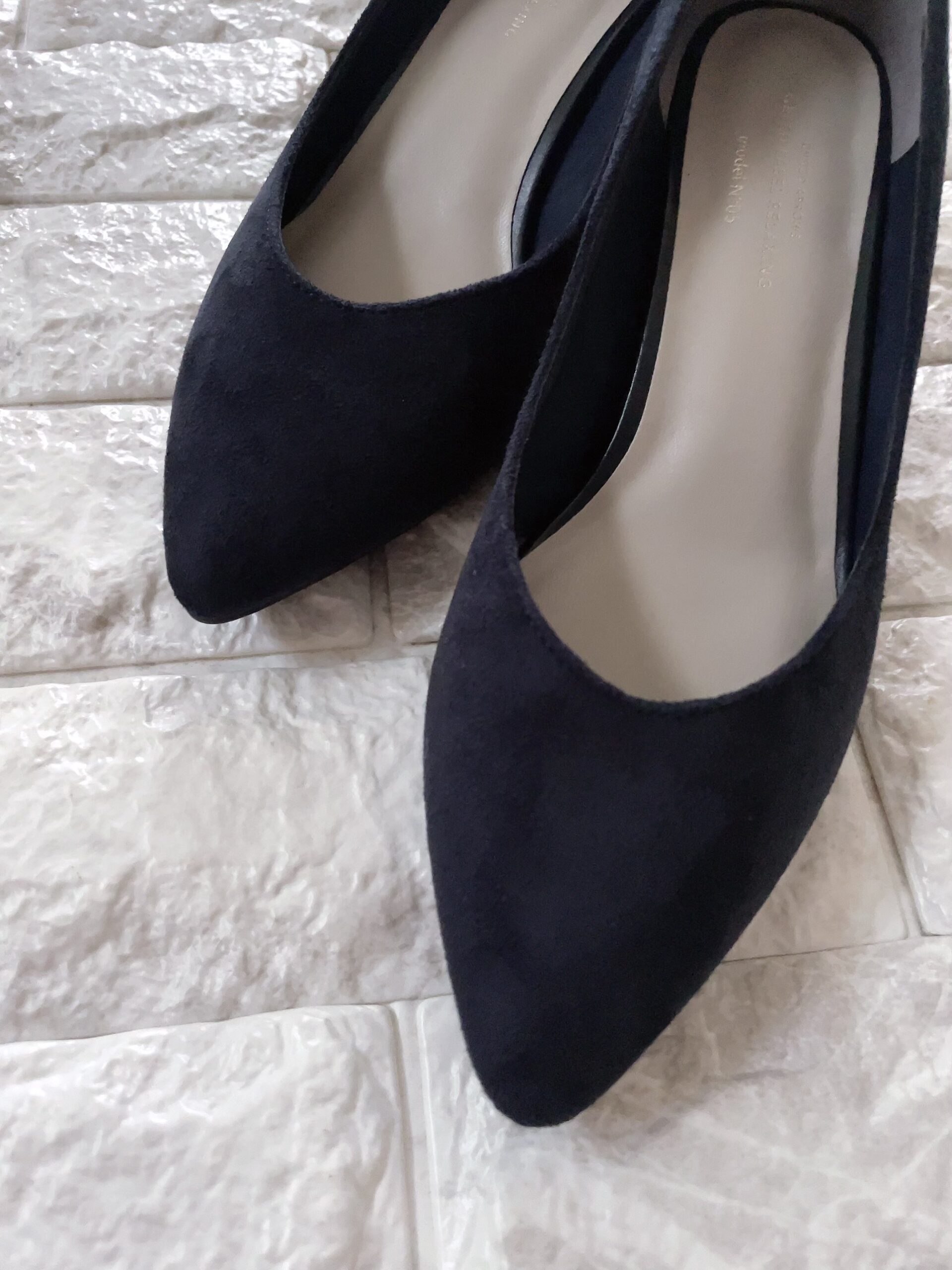 そのコーデは「黒パンプス」でOK？？おしゃれ印象を分ける靴の色 | 40代の高見えコーデブログ/ Akane's Miracle